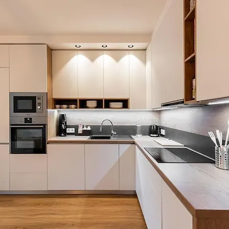 Апартаменты Slovakia Nivy Bliss Retreat Братислава